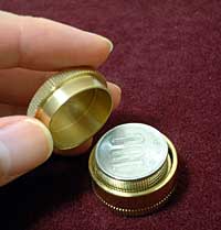 ダイナミックコイン（テンヨー手品マジック）100円玉が出たり消えたり 